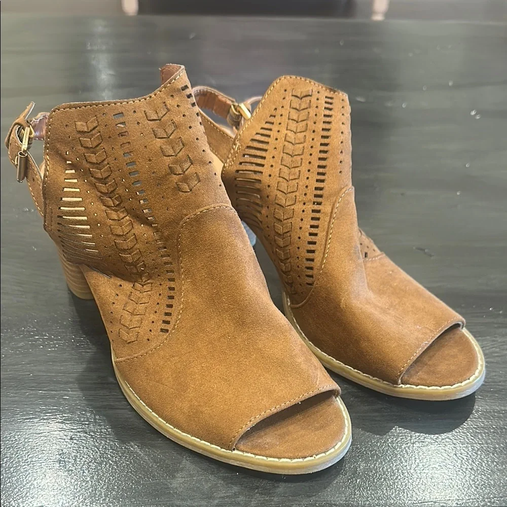 Universal Thread Brown Peep-Toe Ankle Booties - Picture 2 of 5